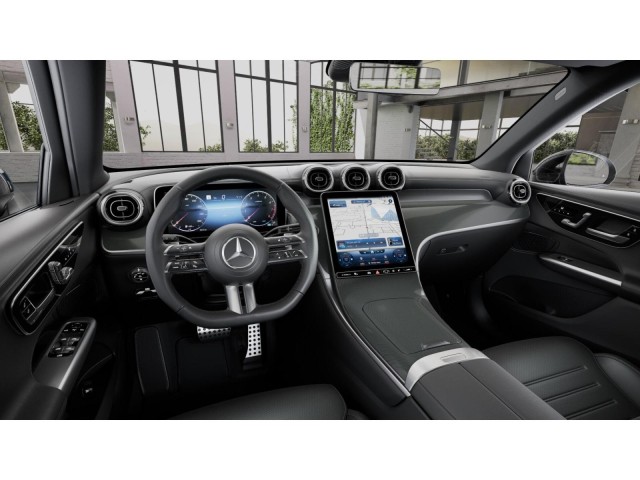 2025 Mercedes Benz GLC 300 photo 3