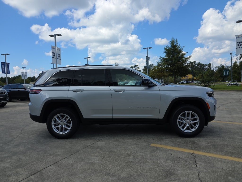 2025 Jeep Grand Cherokee Laredo X photo 10