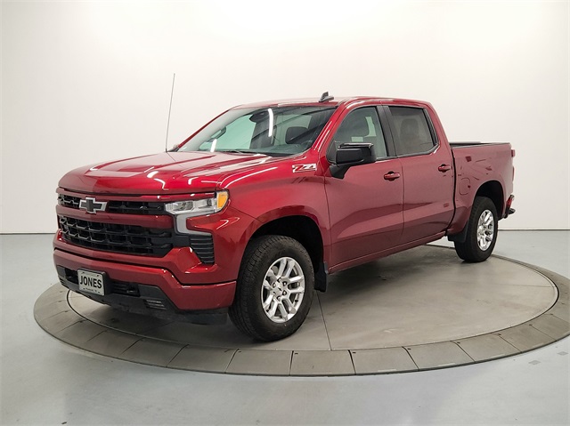 2024 Chevrolet Silverado 1500 RST photo 3