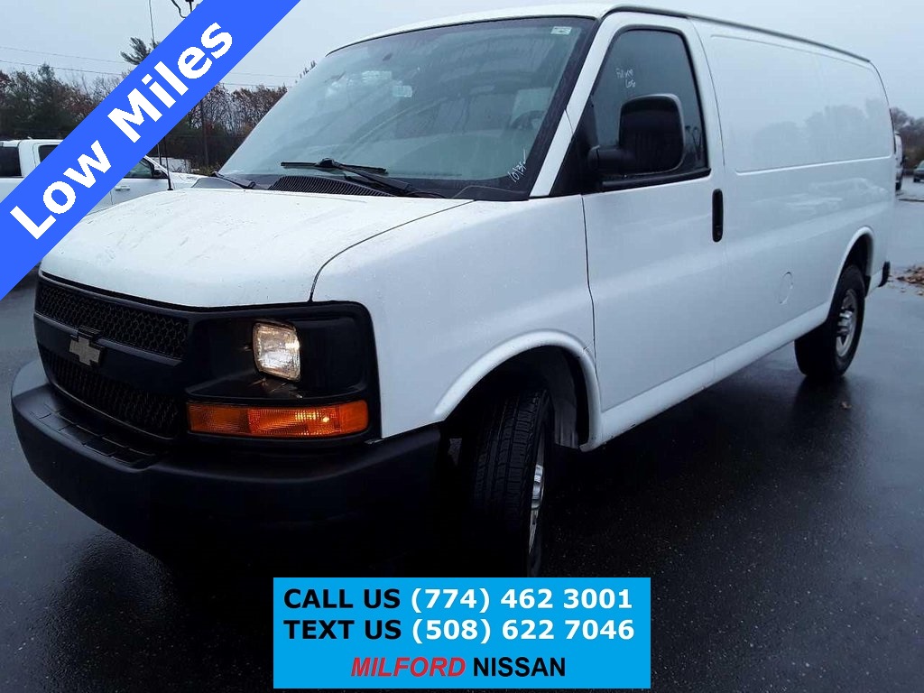 2017 Chevrolet Express Cargo Work Van's photo