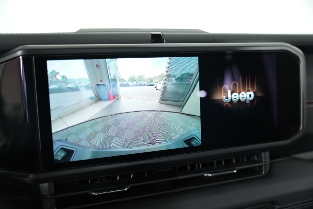 2025 Jeep Gladiator Sport photo 9