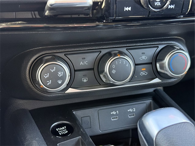2025 Nissan Kicks SV photo 26