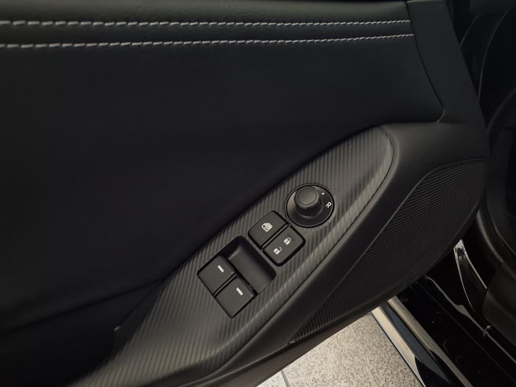 2025 Mazda MX-5 Miata Miata RF Grand Touring photo 9