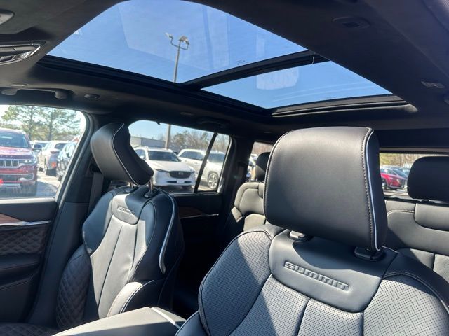 2025 Jeep Grand Cherokee Summit Reserve photo 23
