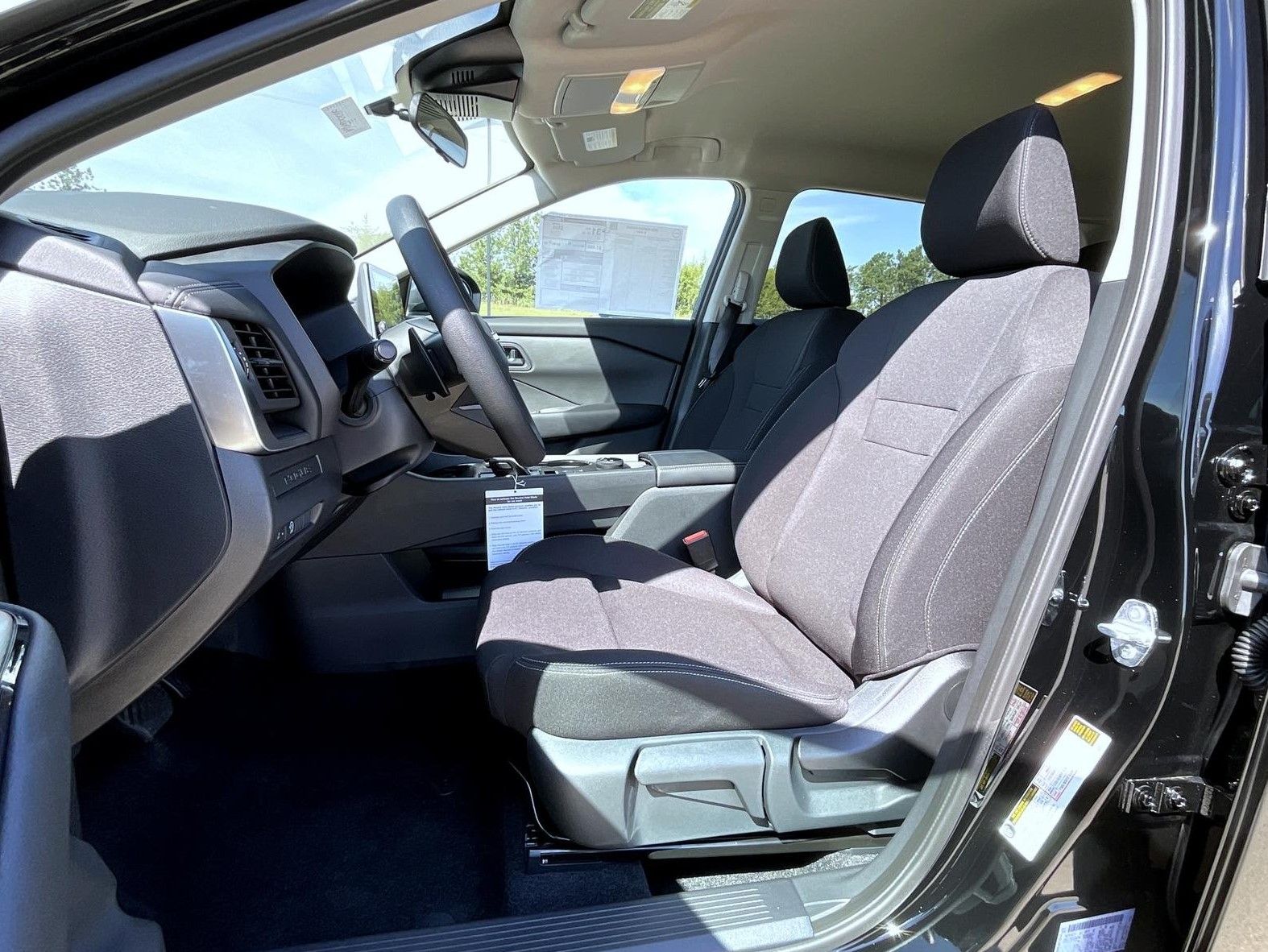2026 Nissan Rogue S photo 7