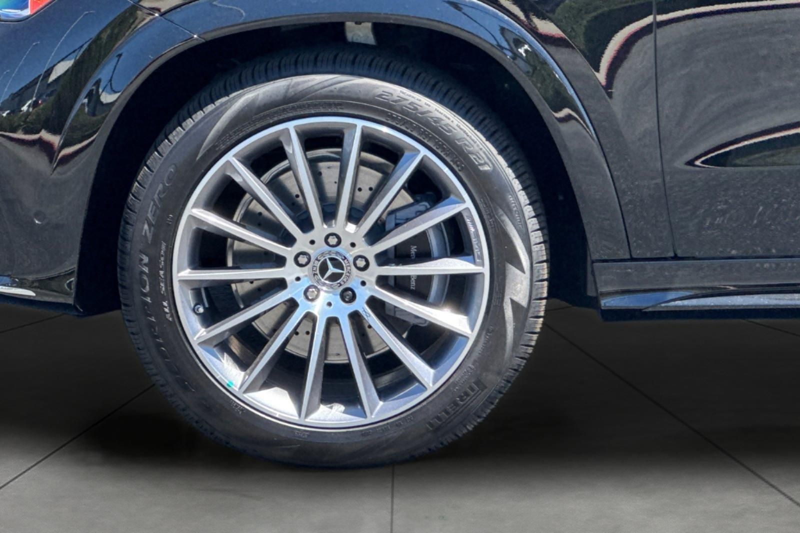 2025 Mercedes Benz GLE 350 4MATIC photo 2