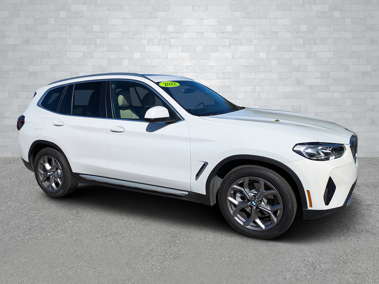 2022 BMW X3 30i's photo