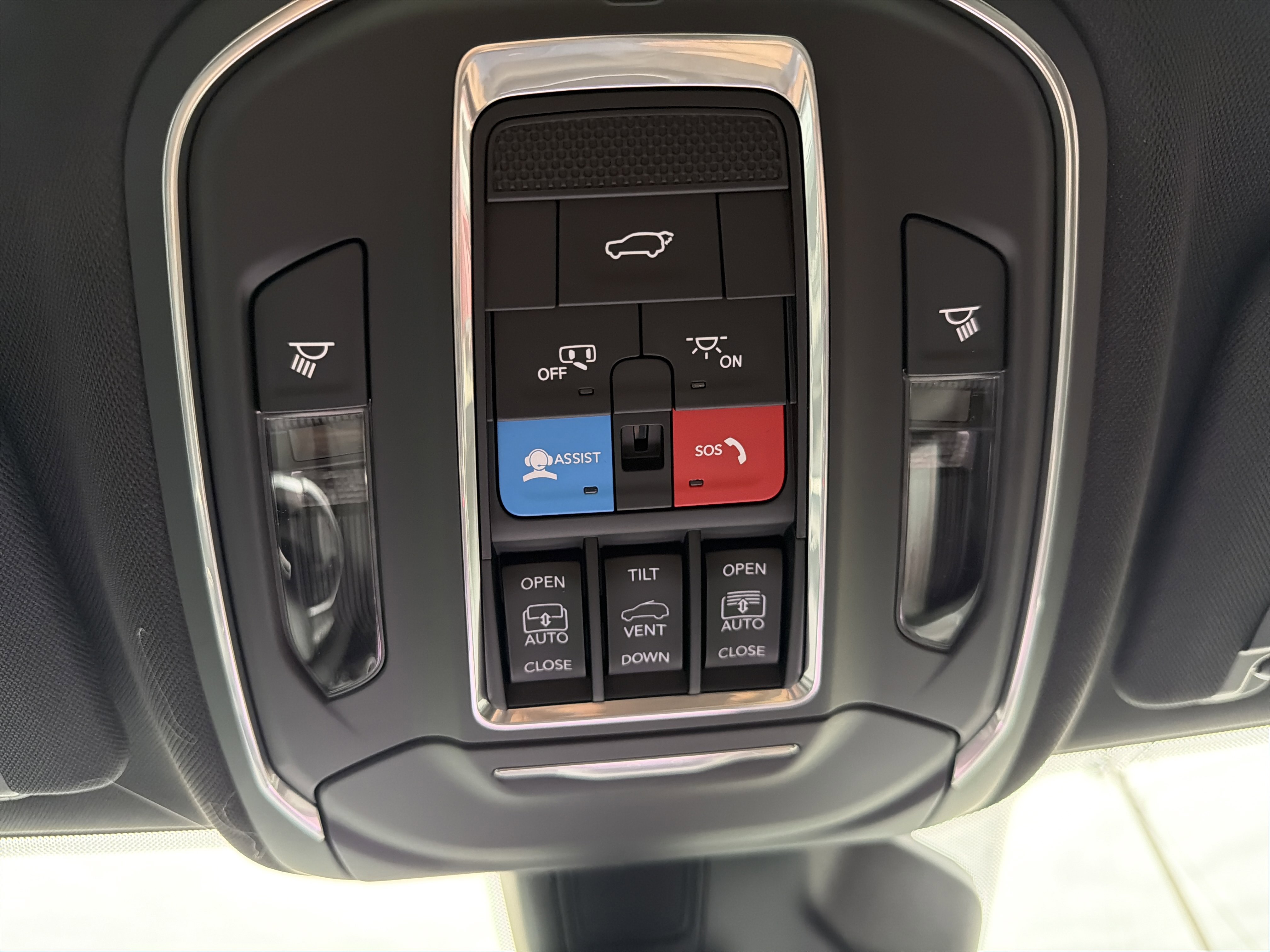 2025 Jeep Grand Cherokee Limited photo 4