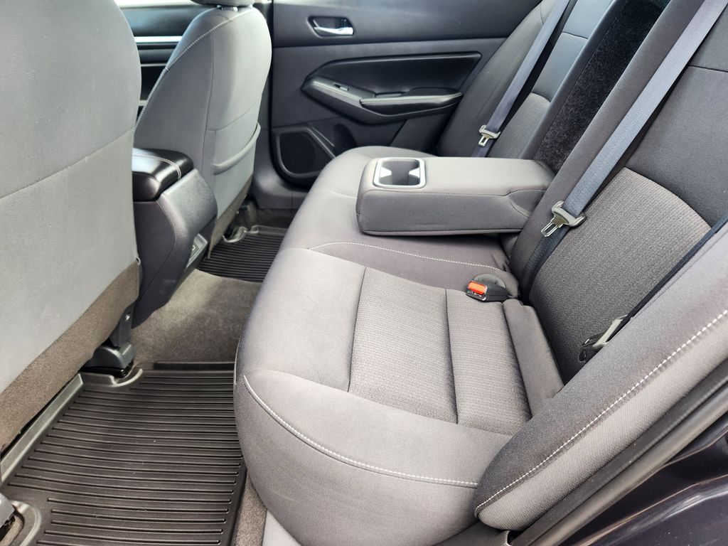 2022 Nissan Altima 2.5 SV photo 14