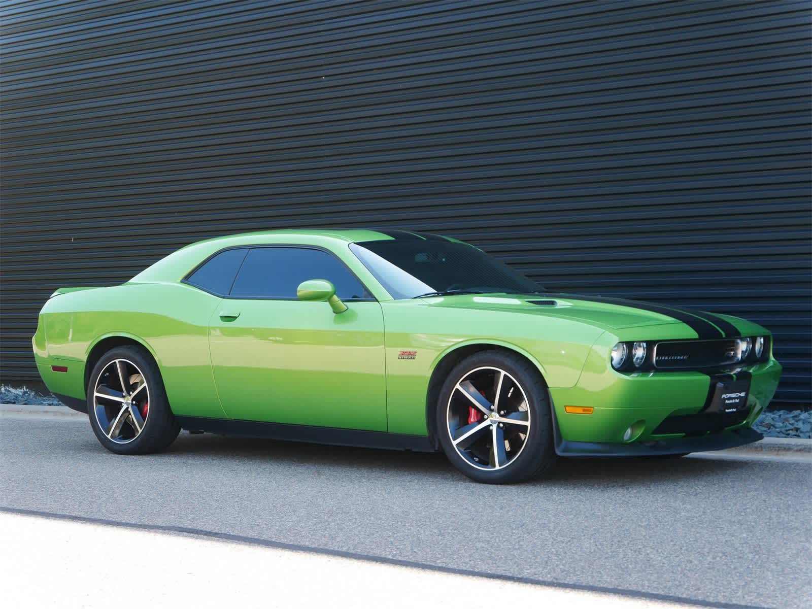 2011 Dodge Challenger SRT8 photo 22