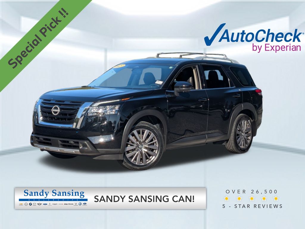 2023 Nissan Pathfinder SL's photo