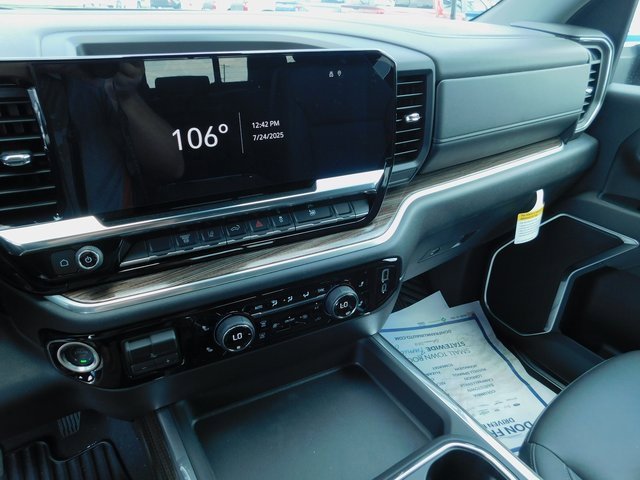 2025 Chevrolet Silverado 2500HD LT photo 23