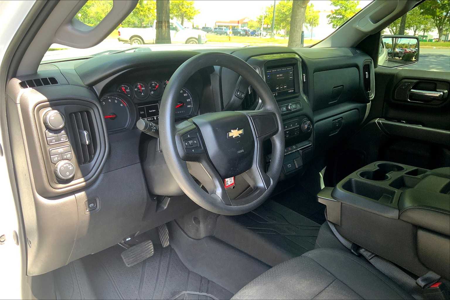 2020 Chevrolet Silverado 1500 Custom photo 15