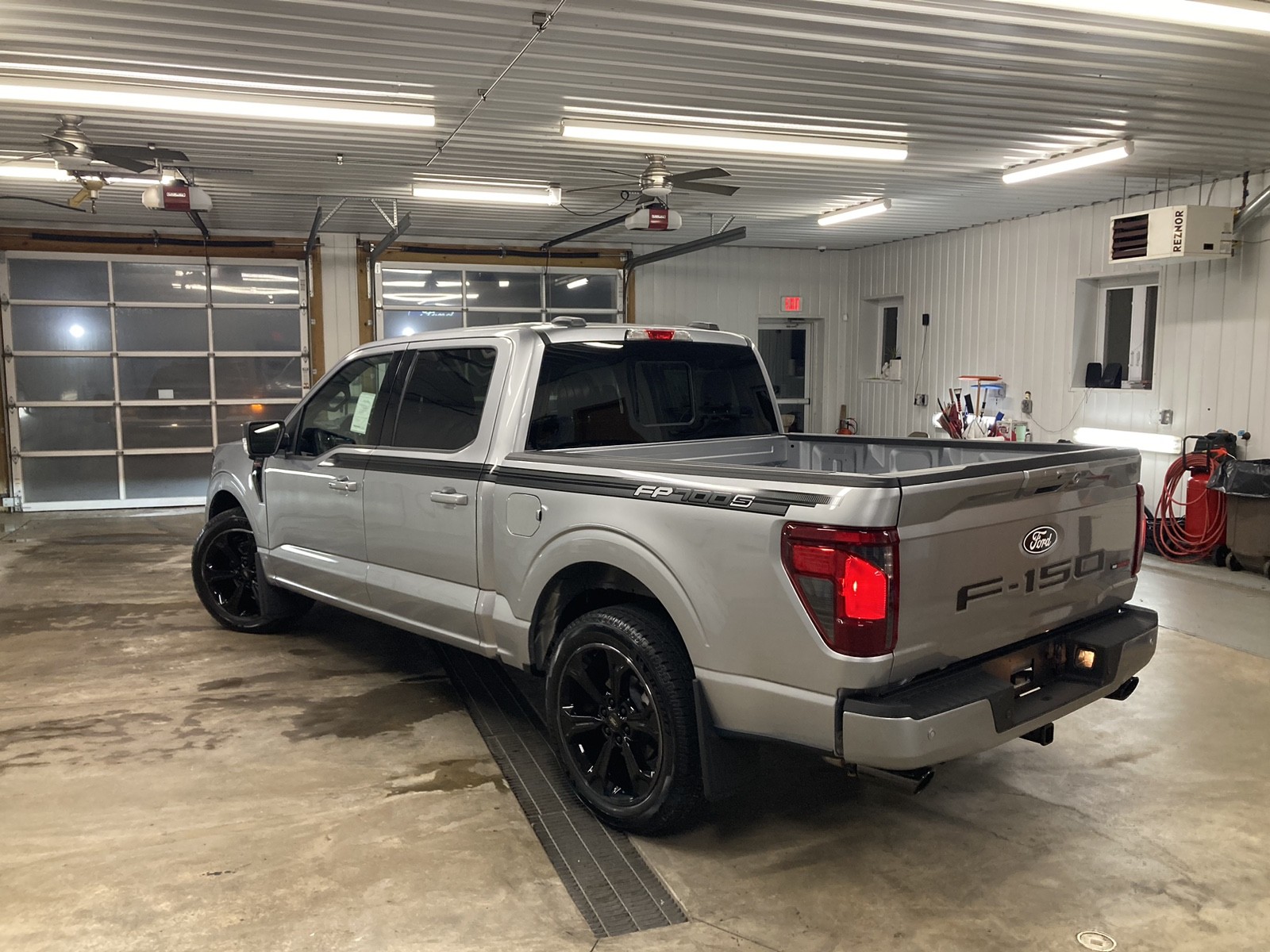 2025 Ford F-150 XLT photo 3