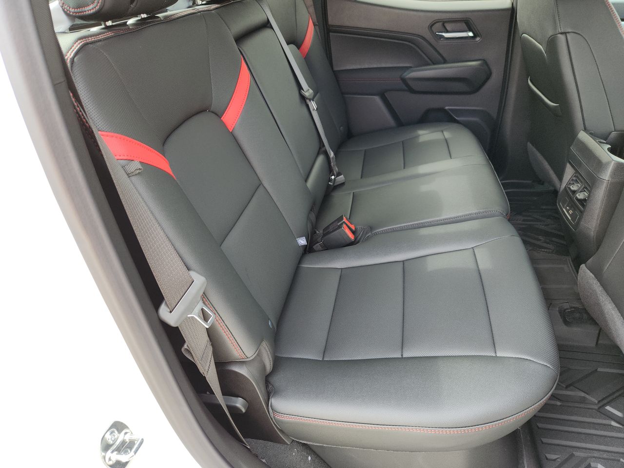 2025 Chevrolet Colorado Z71 photo 25
