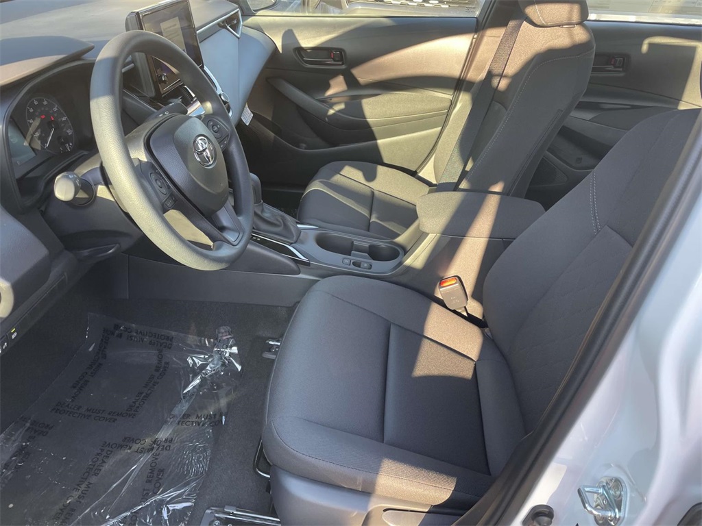 2025 Toyota Corolla LE photo 18