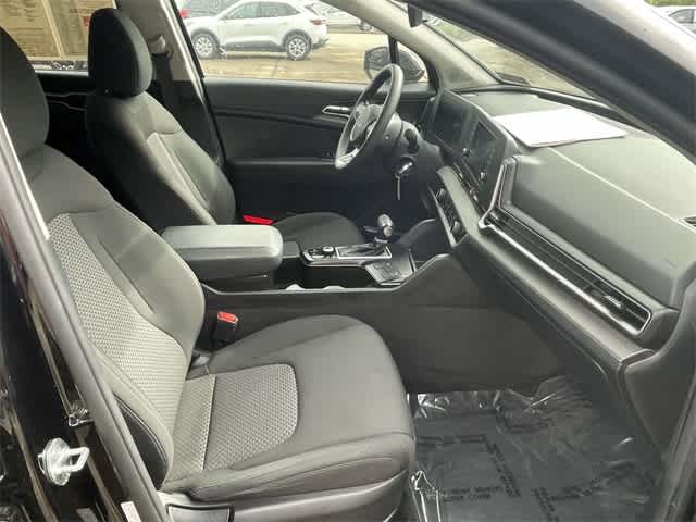 2023 Kia Sportage LX photo 17