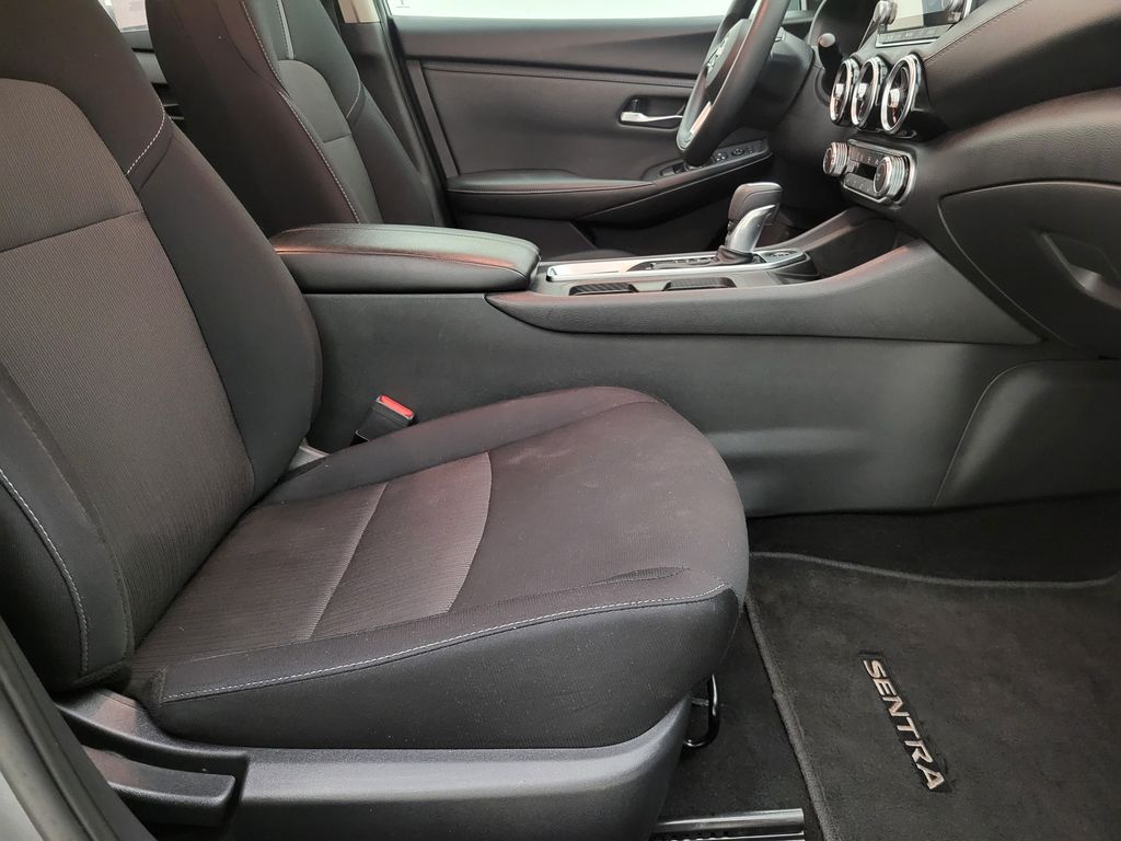 2024 Nissan Sentra SV photo 30