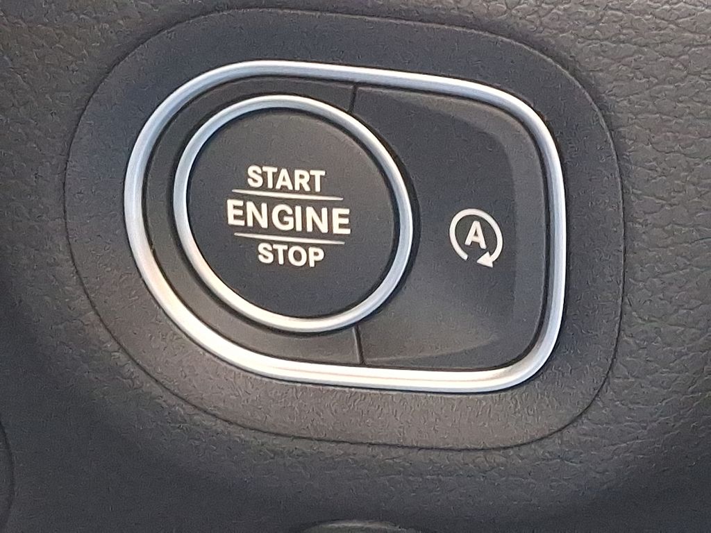 2026 Mercedes Benz GLS 450 4MATIC photo 16