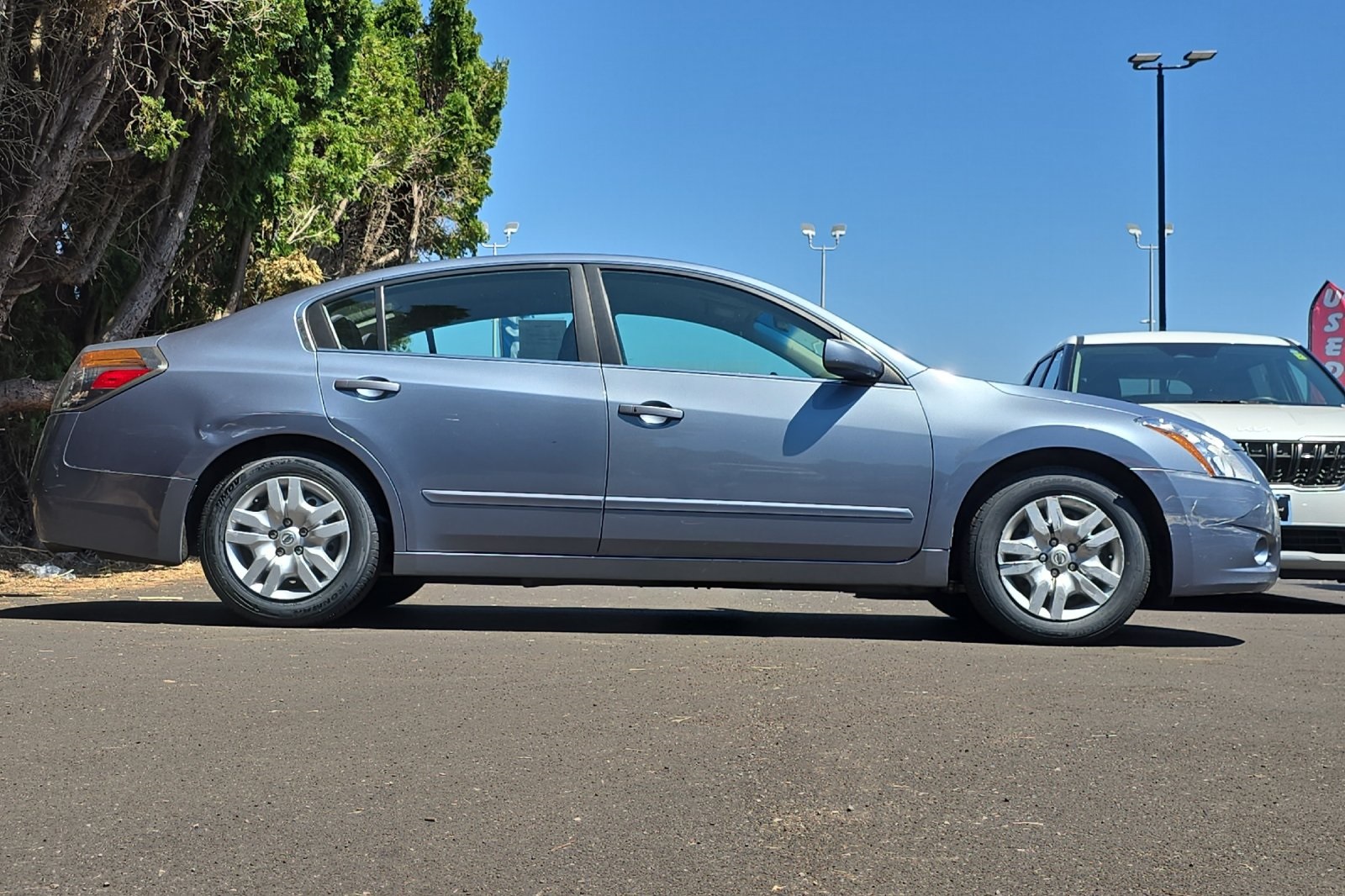 2011 Nissan Altima 2.5 S photo 2