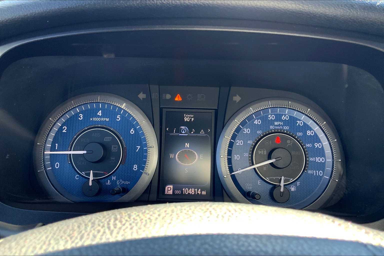 2017 Toyota Sienna XLE photo 22