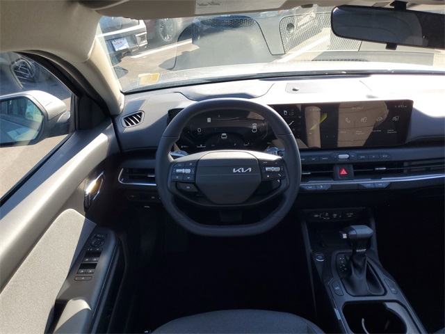 2025 Kia K4 EX photo 22