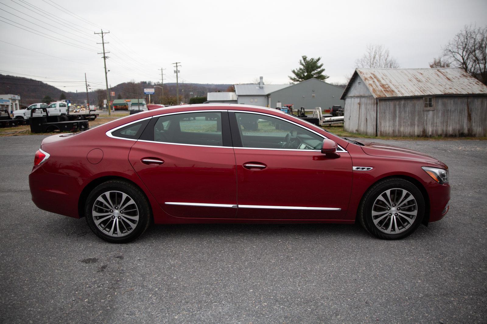 2019 Buick LaCrosse Essence photo 2