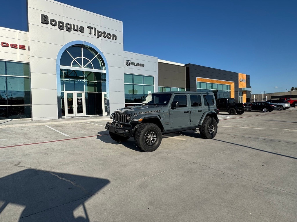 2024 Jeep Wrangler Rubicon 392 photo 3