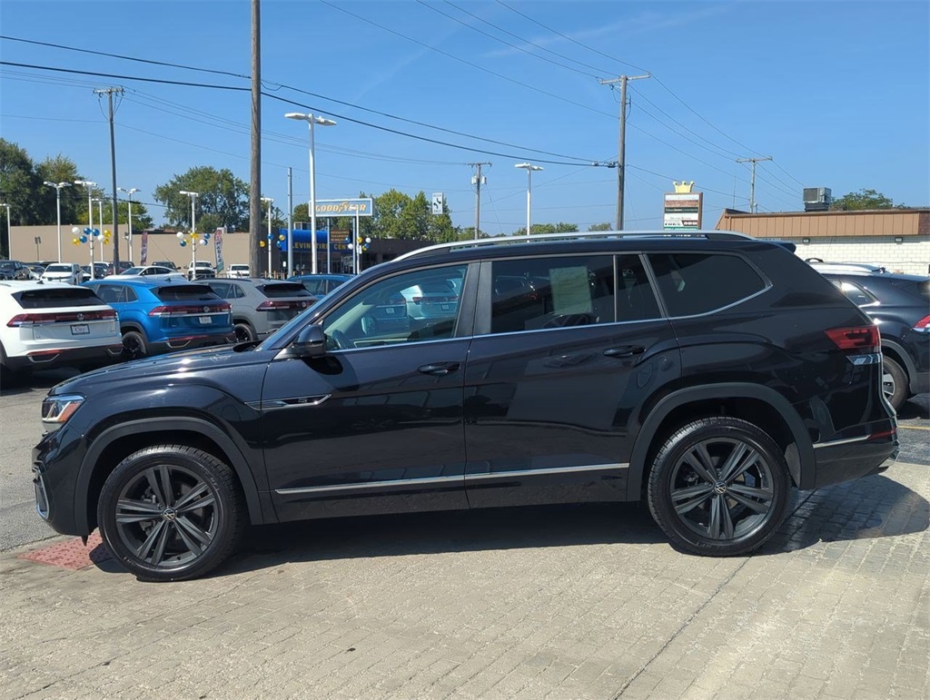 2022 Volkswagen Atlas V6 SEL R-Line photo 3