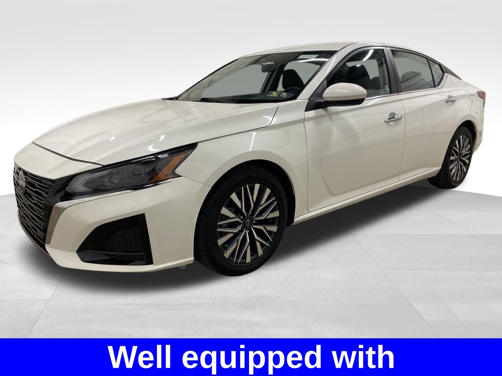 2023 Nissan Altima 2.5 SV photo 2