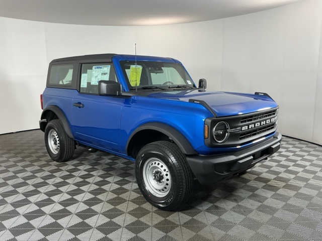 2025 Ford Bronco Base photo 2