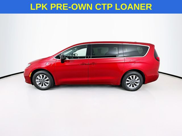 2025 Chrysler Pacifica Hybrid photo 4