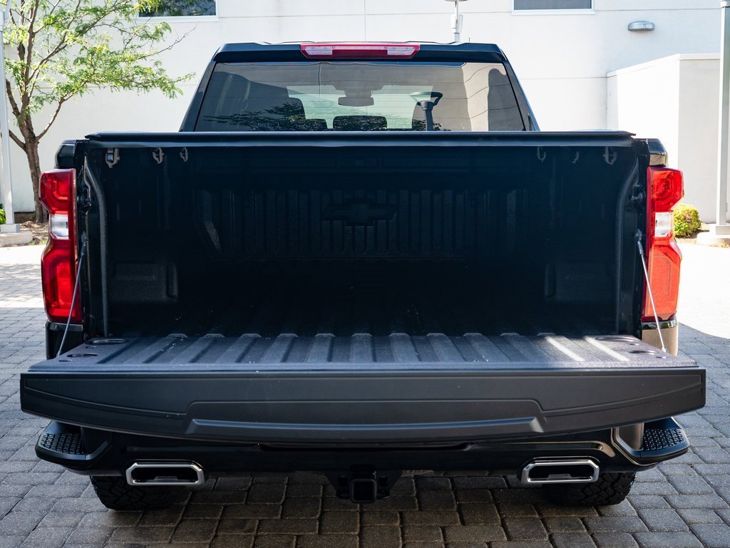 2024 Chevrolet Silverado 1500 RST photo 17