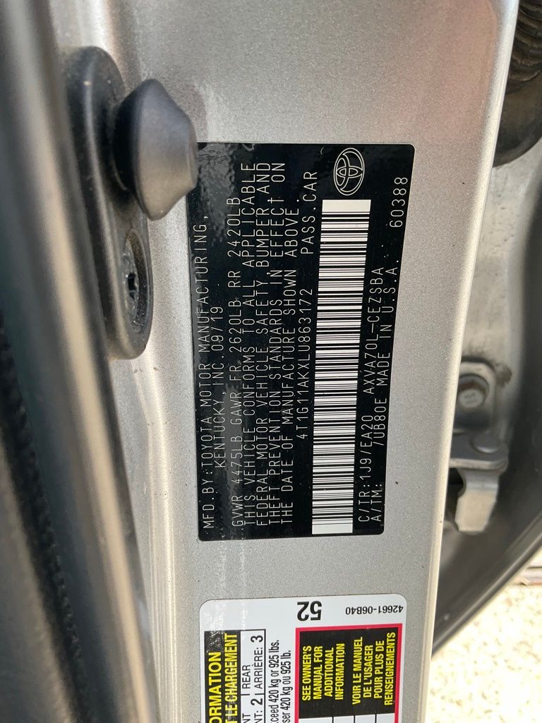 2020 Toyota Camry SE photo 24