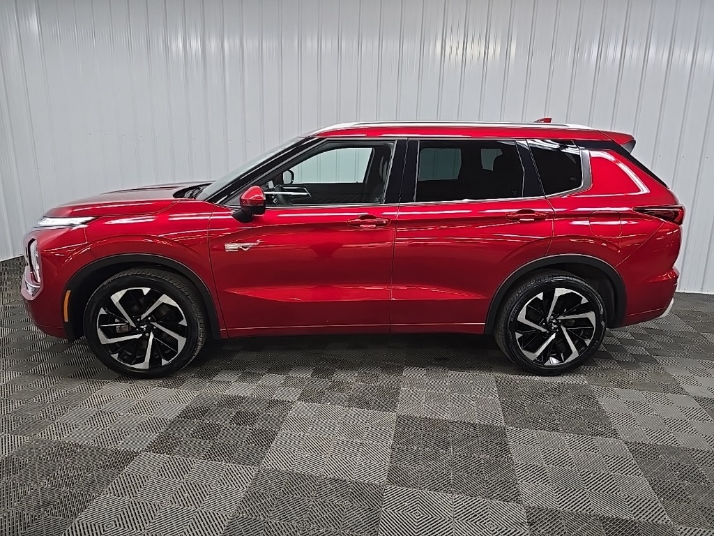 2023 Mitsubishi Outlander PHEV SEL photo 5