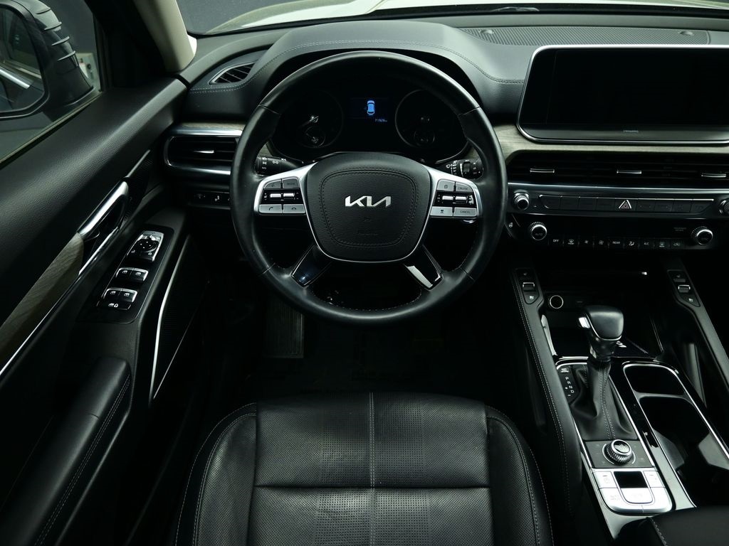 2022 Kia Telluride EX photo 2