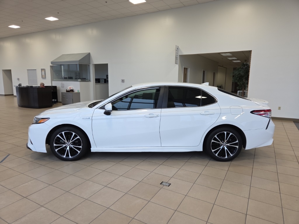 Used 2020 Toyota Camry SE with VIN 4T1G31AKXLU538970 for sale in Taylorsville, IN
