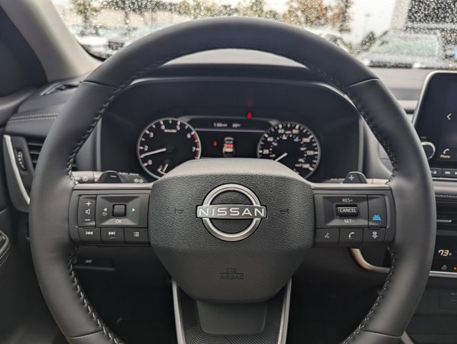 2025 Nissan Rogue SV photo 25