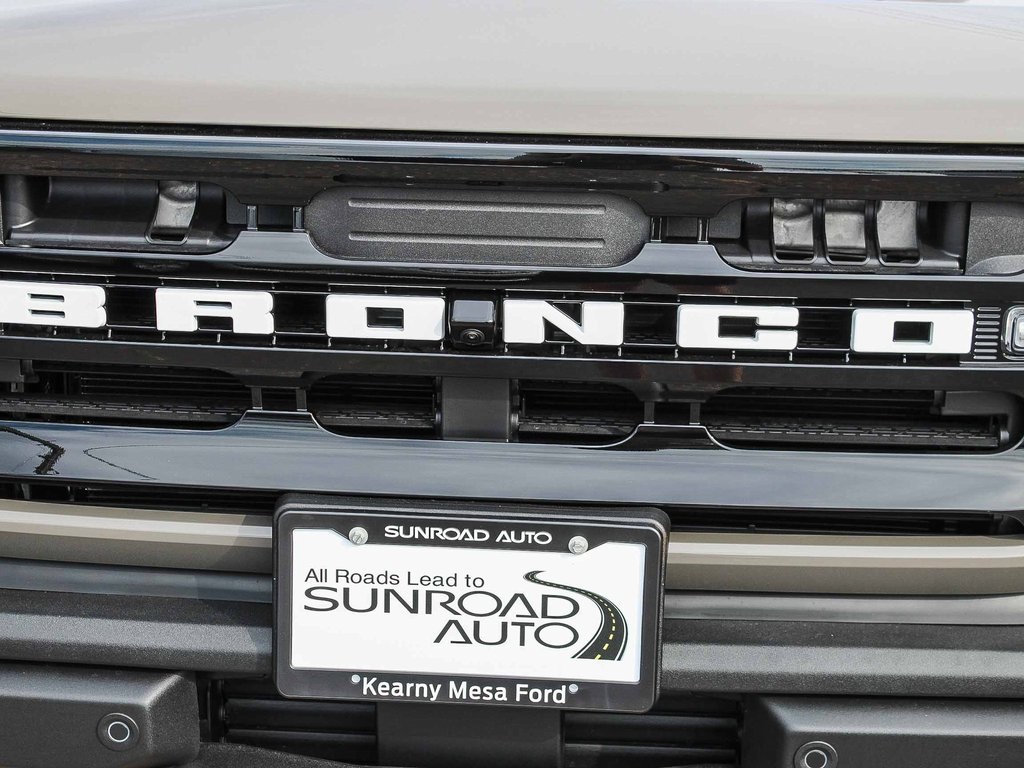 2025 Ford Bronco Outer Banks photo 5