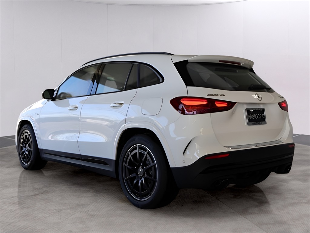 2025 Mercedes Benz GLA 35 AMG 4MATIC photo 4