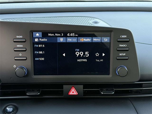 2026 Hyundai Elantra SEL Sport photo 3