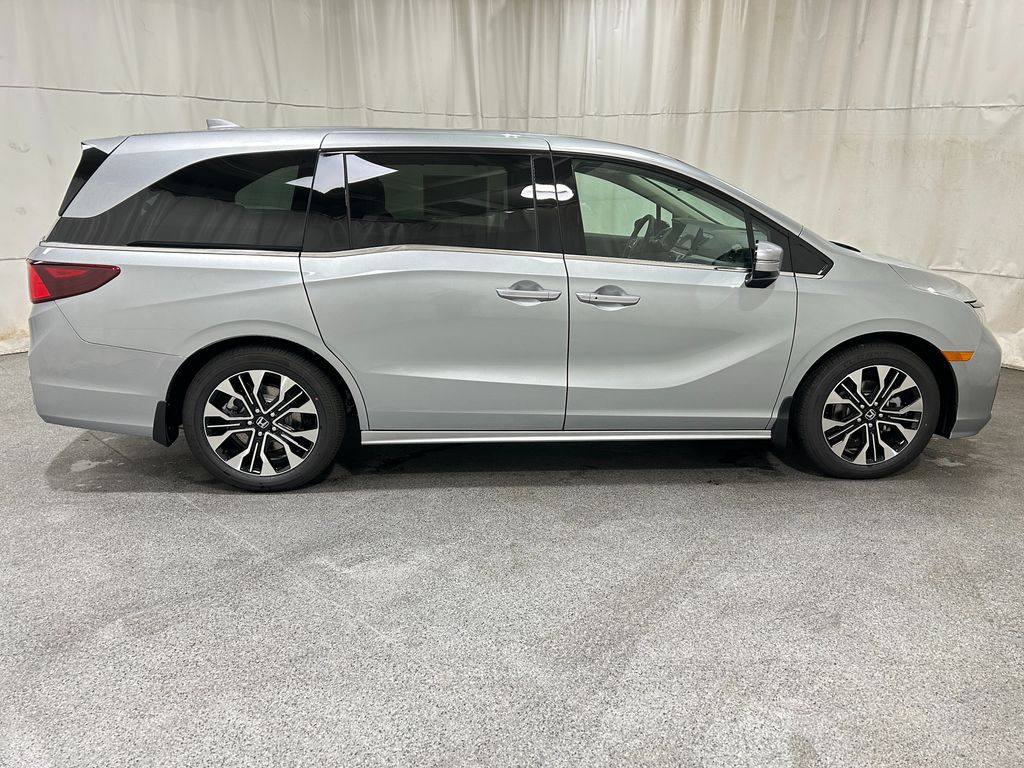 2026 Honda Odyssey Elite photo 8