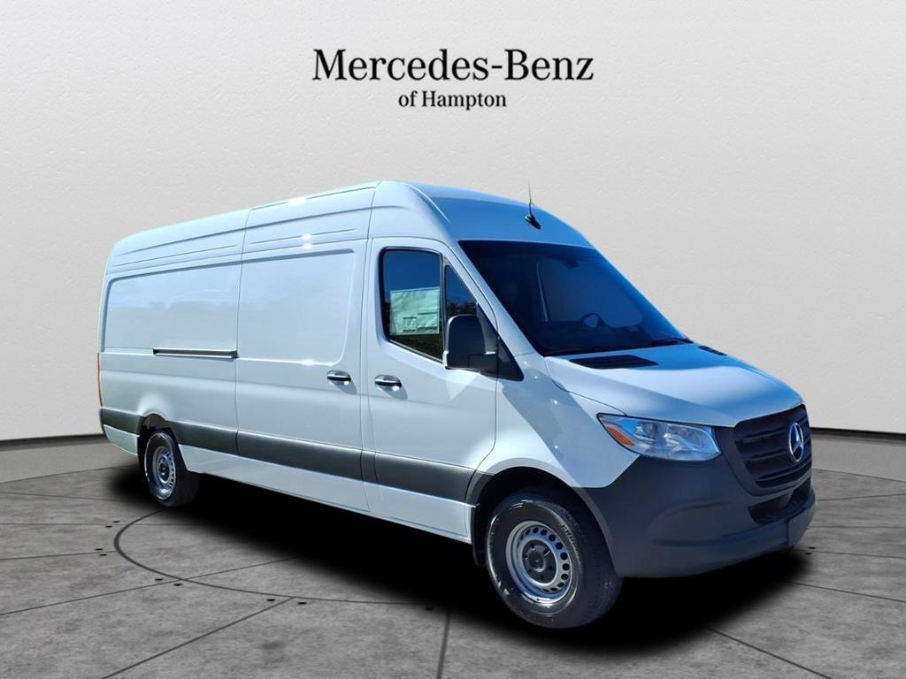 2026 Mercedes-Benz Sprinter Cargo Van Base's photo