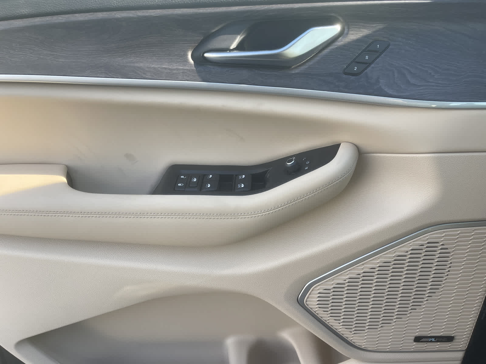 2024 Jeep Cherokee 4xe photo 10
