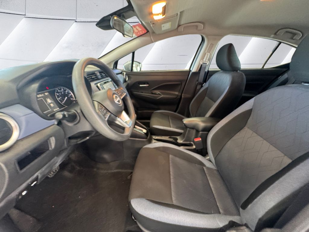 2024 Nissan Versa 1.6 SV photo 7