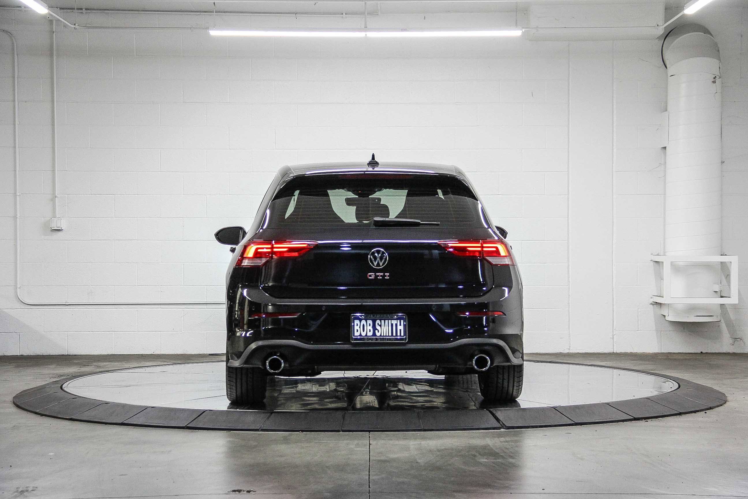 2024 Volkswagen Golf GTI SE photo 4
