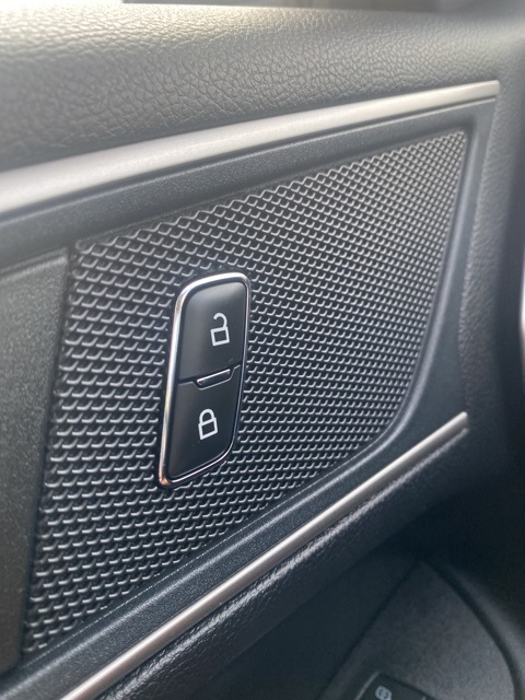 2022 Ford Edge SEL photo 19