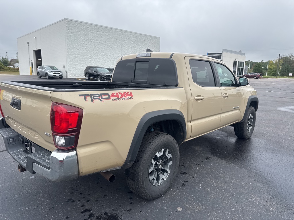 2018 Toyota Tacoma TRD Off-Road photo 18