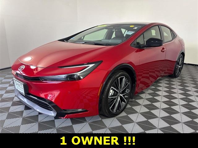 2025 Toyota Prius Limited photo 3