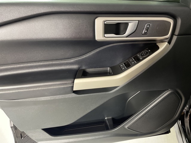 2021 Ford Explorer XLT photo 13
